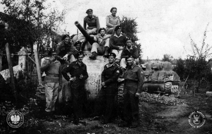 Władysław Krzyżanowski podczas walk we Włoszech, 1944 r. (fot. ze zbiorów Alexandra Storozynskiego)
