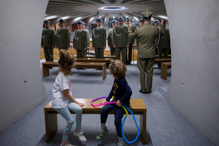 Uroczyste odsłonięcie tablicy upamiętniającej żołnierzy 2. Korpusu Polskich Sił Zbrojnych na Zachodzie – Warszawa, 18 maja 2024. Fot.3. Sławek Kasper (IPN)