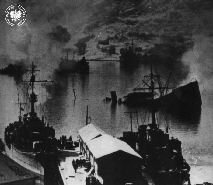 Port w Narwiku po ataku brytyjskiej 2. Flotylli Niszczycieli