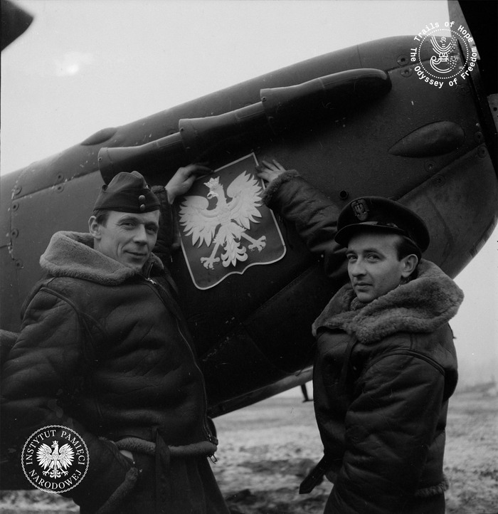 Tadeusz Czerwiński i Stanisław Skalski, Churchstanton, Wielka Brytania, 26-28 I 1942 r. (fot. Imperial War Museum)