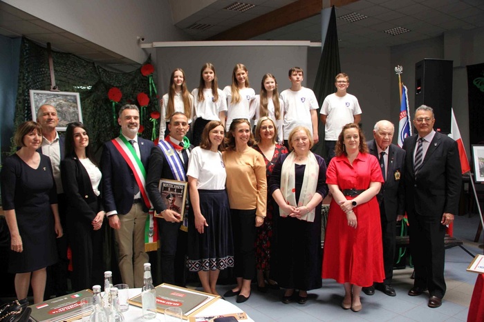 Otwarcie wystawy „Szlaki Nadziei. Odyseja Wolności” w Józefowie – 30 maja 2025. Fot.10 Sławomir Bardski (IPN)