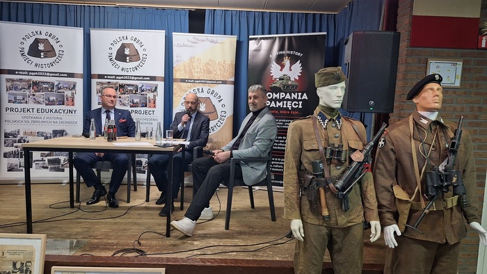 Polonia w Beringen uczciła pamięć żołnierzy PSZ i podziemia niepodległościowego Fot.5 Sławomir Bardski (IPN)