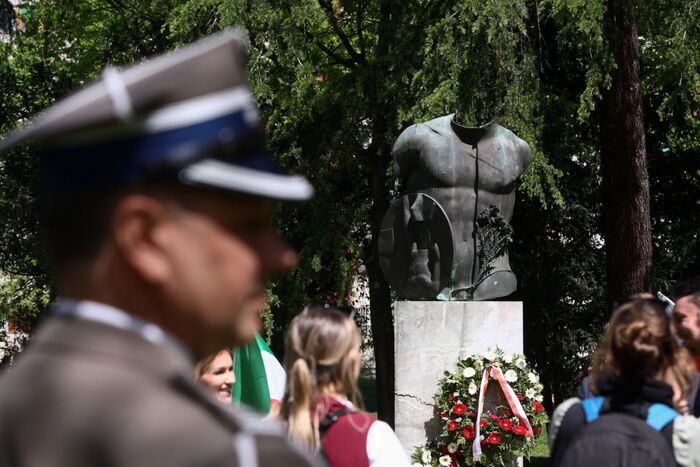 W Bolonii oddaliśmy hołd żołnierzom 2. Korpusu Polskiego – 24 kwietnia 2025. Fot.4 Sławek Kasper (IPN)