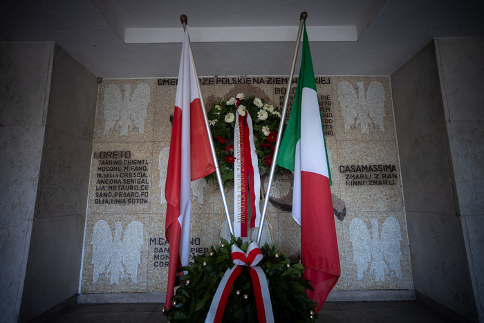 W Bolonii oddaliśmy hołd żołnierzom 2. Korpusu Polskiego – 24 kwietnia 2025. Fot.8 Sławek Kasper (IPN)