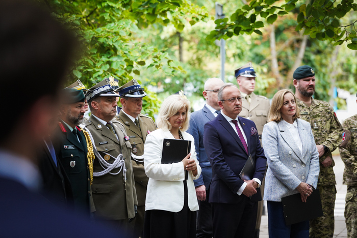 Uroczystości przy pomniku Przyjaźni Żołnierzy Polskich i Kanadyjskich – Warszawa, 6 sierpnia 2024. Fot.4 Mateusz Niegowski (IPN)
