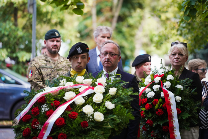 Uroczystości przy pomniku Przyjaźni Żołnierzy Polskich i Kanadyjskich – Warszawa, 6 sierpnia 2024. Fot.5 Mateusz Niegowski (IPN)