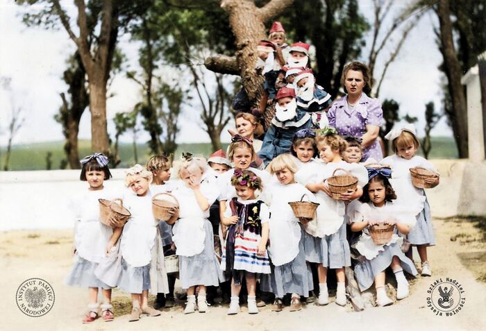 Najmłodsi uczniowie w hacjendzie Santa Rosa 1944 r.