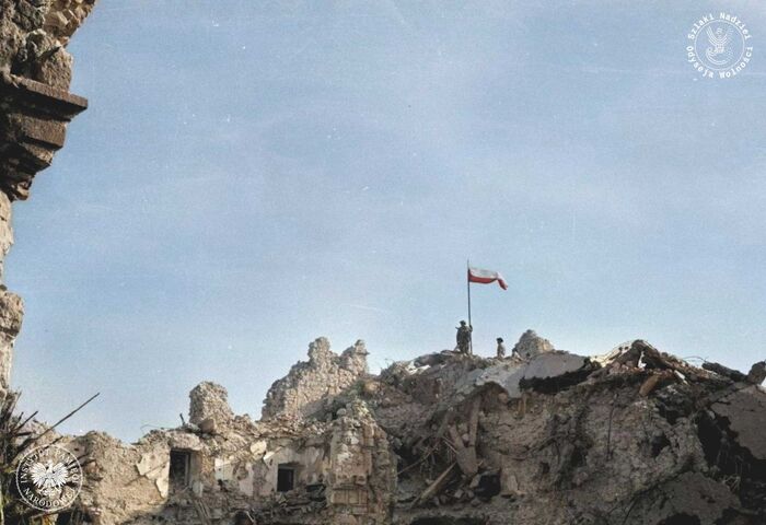 Polscy żołnierze na Monte Cassino, maj 1944 r. (fot. AIPN)