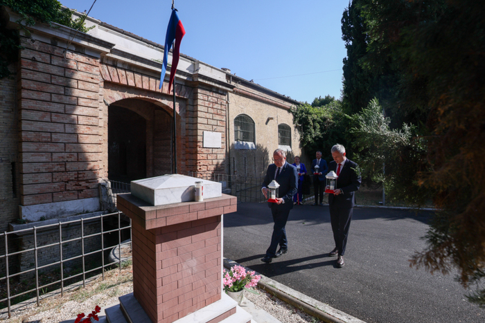 W hołdzie polskim bohaterom – wyzwolicielom Ankony. Uroczystości przy Porta Santo Stefano. Fot.4 Sławek Kasper (IPN)