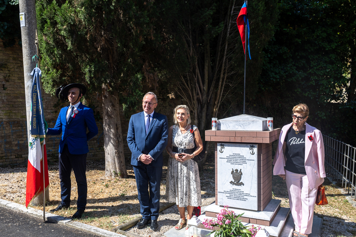 W hołdzie polskim bohaterom – wyzwolicielom Ankony. Uroczystości przy Porta Santo Stefano. Fot.9 Sławek Kasper (IPN)