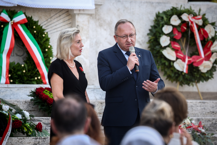 Uroczystości w hołdzie polskim bohaterom - wyzwolicielom Ankony. Polski Cmentarz Wojenny w Loreto. Fot.6 Sławek Kasper